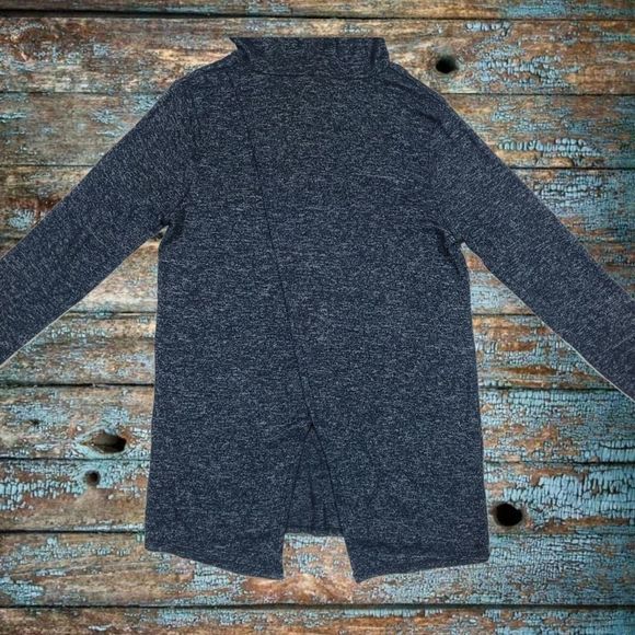 ABERCROMBIE & FITCH KIDS TOP - Picture 4 of 4